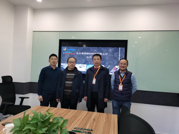 长江大学领导交流考察